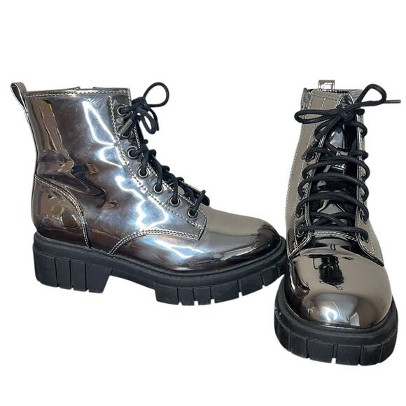 STEVE MADDEN NYC Mirror Metallic Rockk Ankle Boot Lug Sole Big Kids Size 3 - Picture 4 of 8